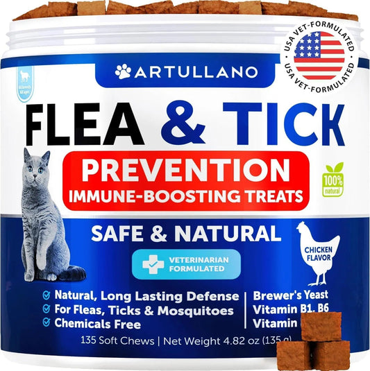 Natural Flea & Tick Prevention Soft Chews for Cats & Kittens 135 Count - Daily Oral Treats with Vitamins Skin & Coat, Dental Health & Digestive Support
