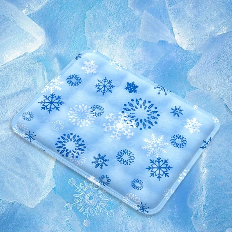Pet Summer Cooling Pad Ice Bear Shape Washable Portable All-in-One Pet Cooler Mat Safe Non-Toxic Indoor Outdoor Foldable for Cats Dogs Keep Pets Comfortable in Hot Weather 优化逻辑：