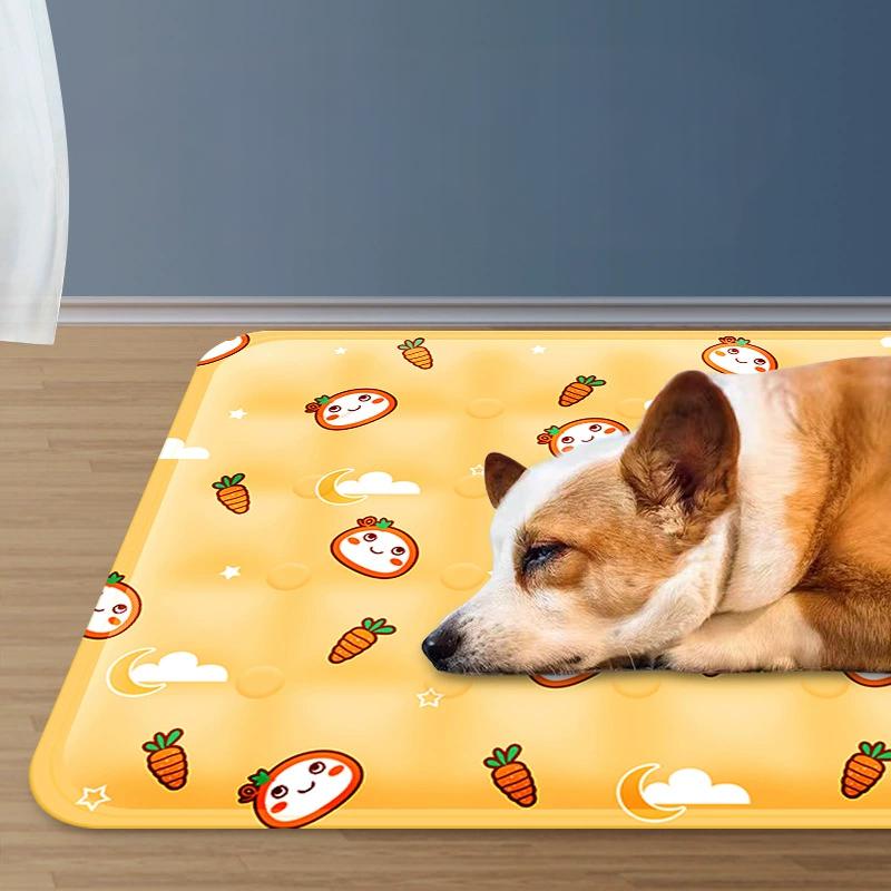 Pet Summer Cooling Pad Ice Bear Shape Washable Portable All-in-One Pet Cooler Mat Safe Non-Toxic Indoor Outdoor Foldable for Cats Dogs Keep Pets Comfortable in Hot Weather 优化逻辑：